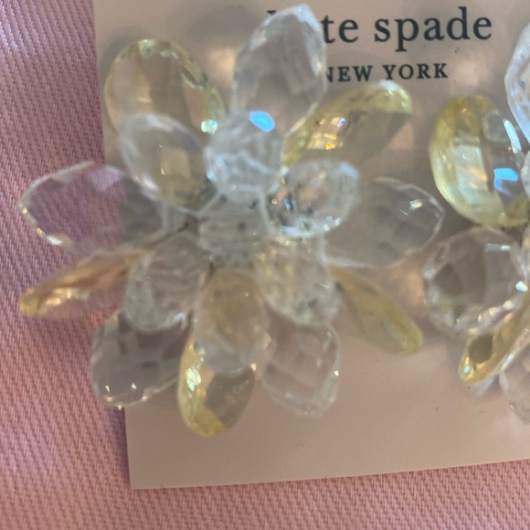 NWT Kate spade crystal full flourish earrings - Picture 2 of 3